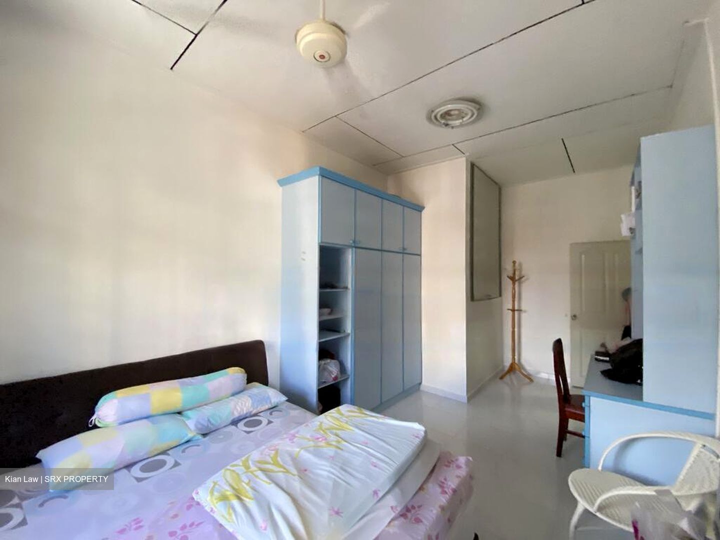 Mayflower Gardens (D20), Terrace #453314741